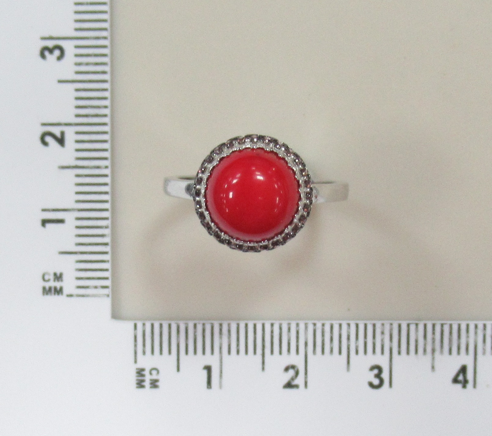 Серебряное кольцо с кораллом